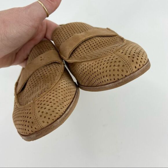 Corso Como Carlynee Tan Leather Slip On Perforated Casual Loafers 7.5 - Picture 8 of 16